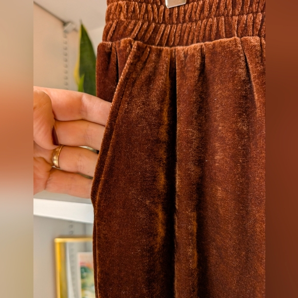7 For All Mankind Women's Velvet Pants Jogger Style Chocolate Brown Size Small - Picture 4 of 8